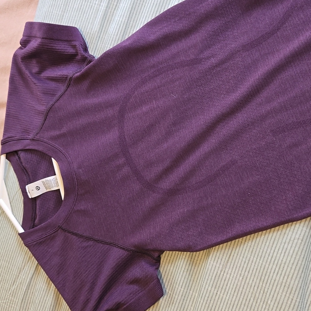 Women's Purple Short Sleeve Top